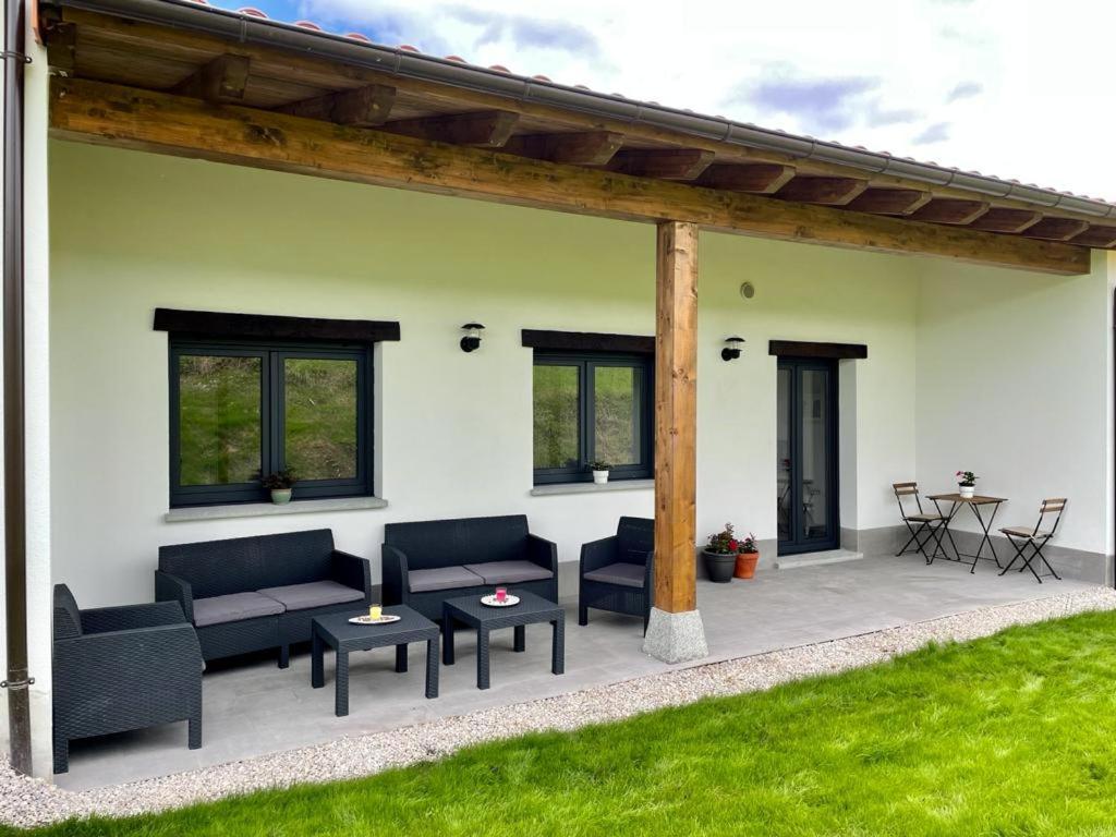 Apartamentos Los Manzanos Ribadesella Esterno foto