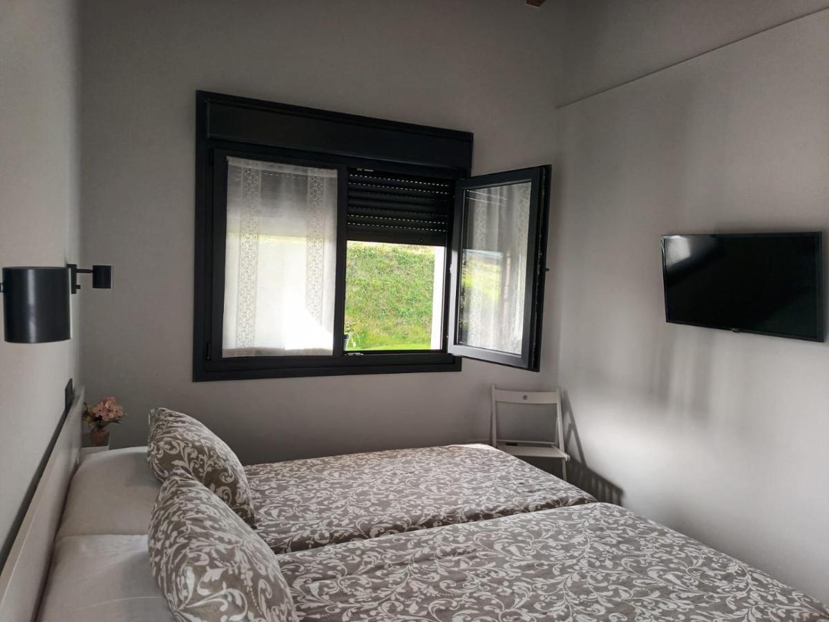 Apartamentos Los Manzanos Ribadesella Esterno foto