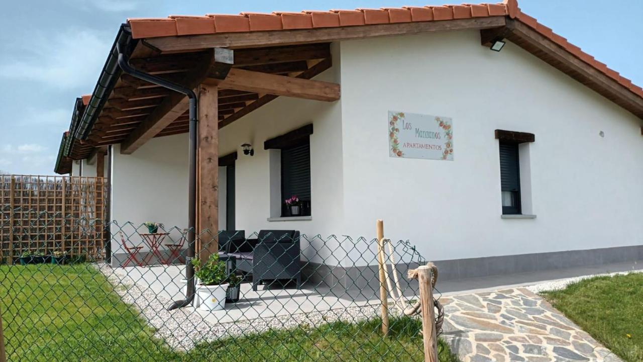 Apartamentos Los Manzanos Ribadesella Esterno foto
